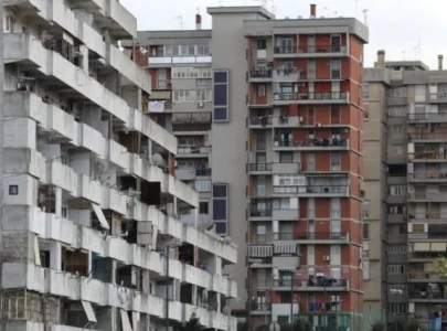 two killed 13 injured in naples balcony collapse